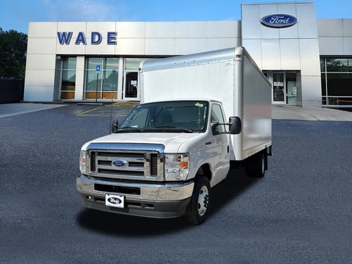 2025 Ford E-Series Cutaway E-450 DRW