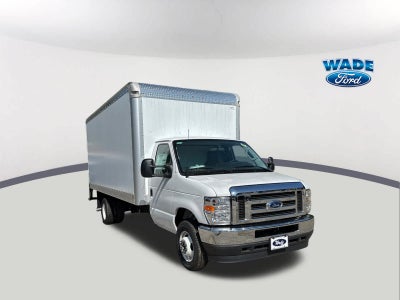 2025 Ford E-Series Cutaway E-450 DRW