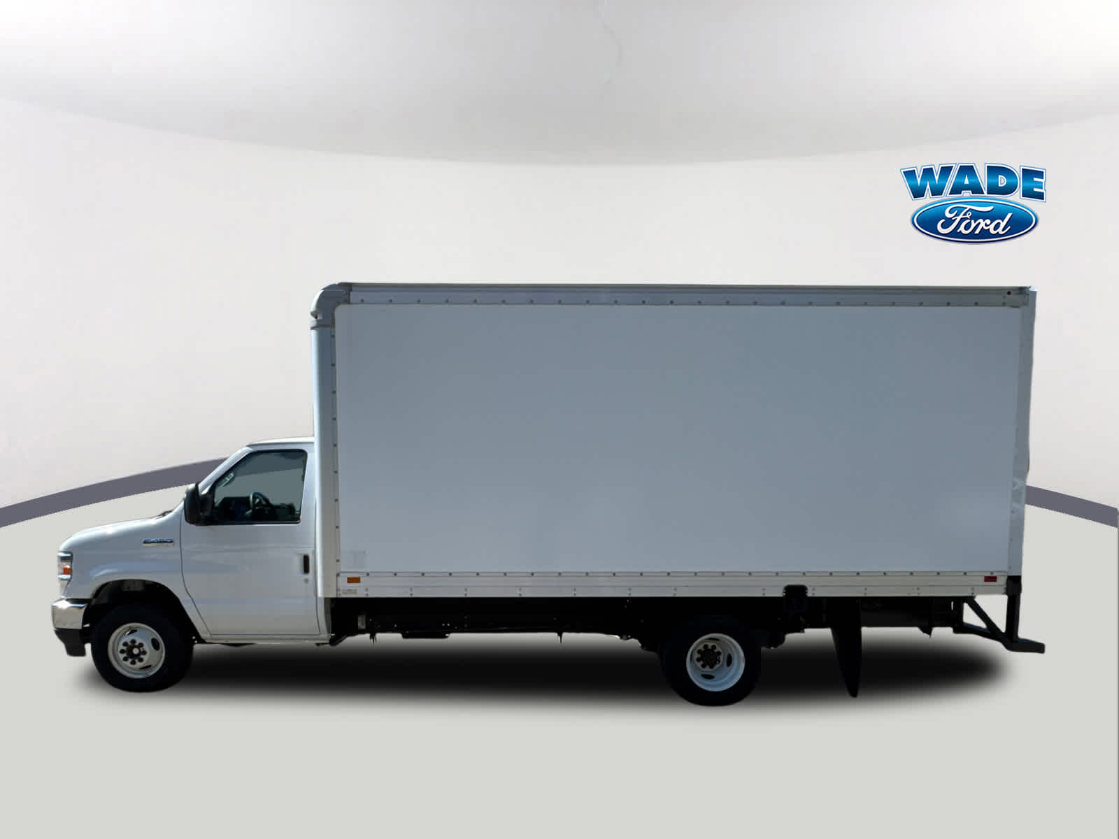 2025 Ford E-Series Cutaway E-450 DRW