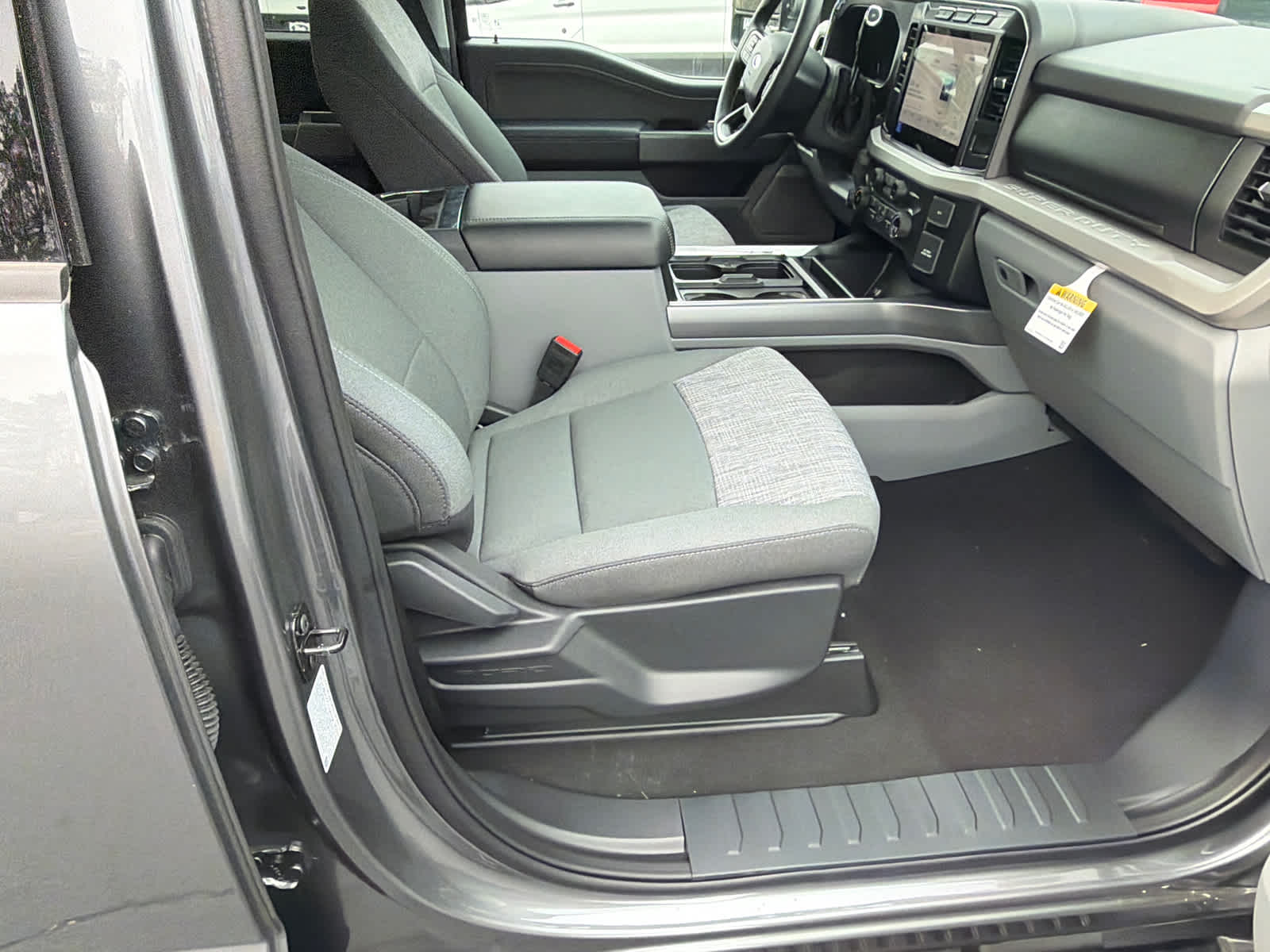 2024 Ford Super Duty F-350 SRW XLT