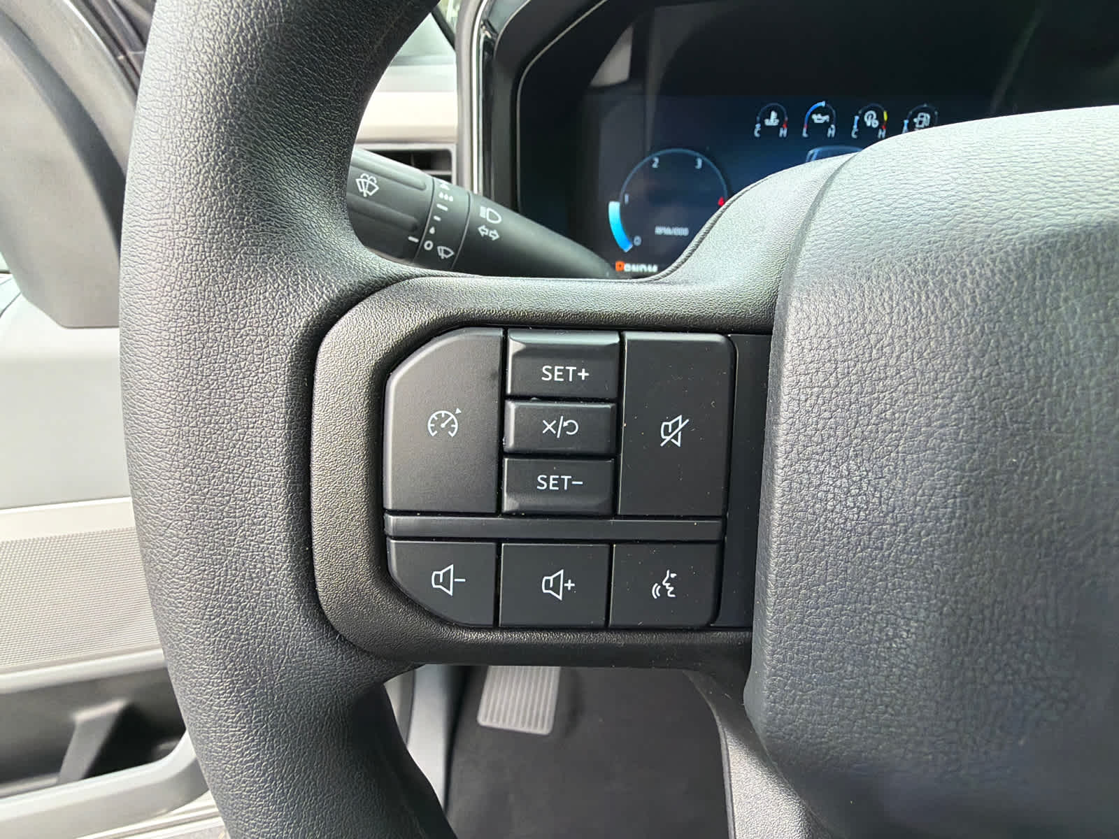 2024 Ford Super Duty F-350 SRW XLT