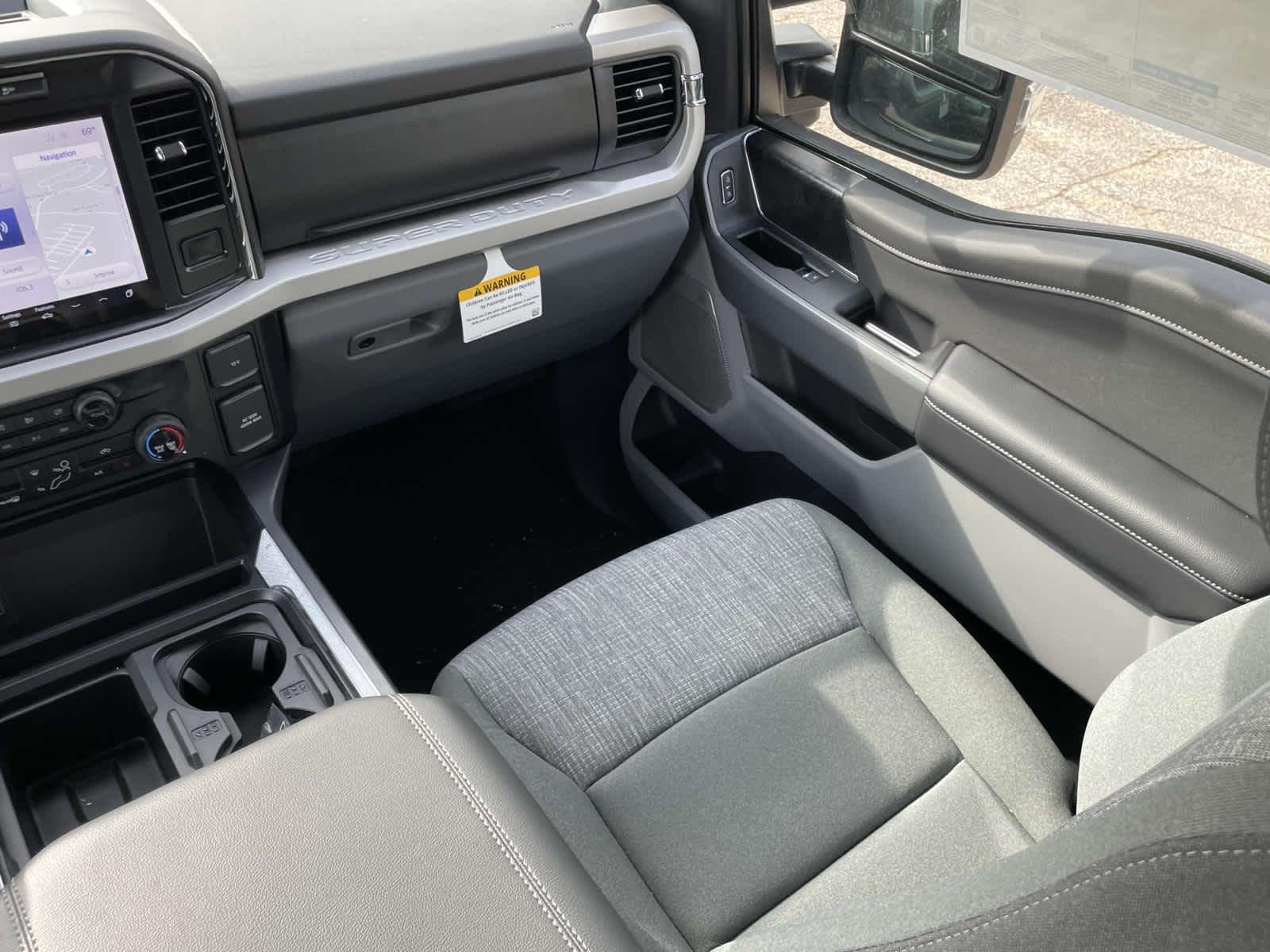 2024 Ford Super Duty F-350 SRW XLT