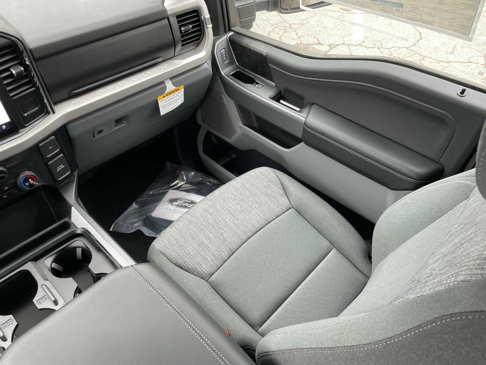 2024 Ford Super Duty F-350 SRW XLT