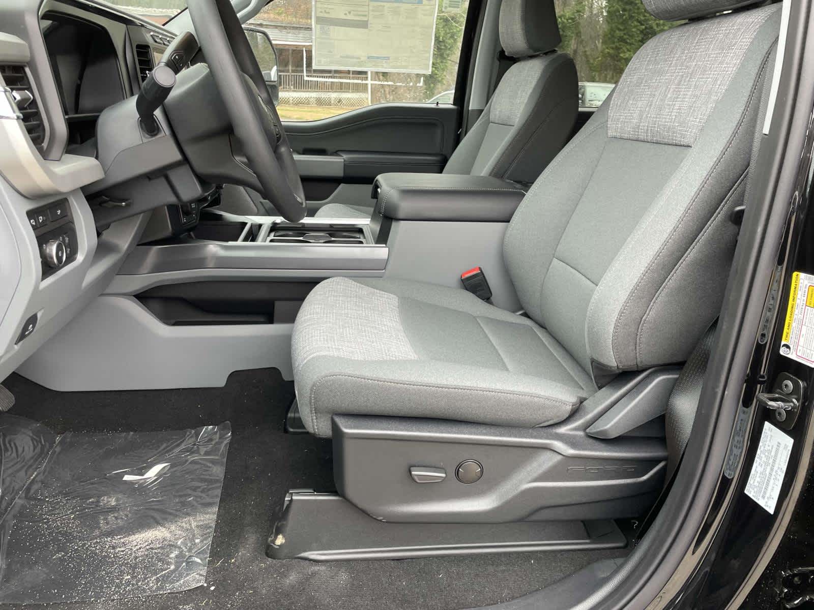 2024 Ford Super Duty F-350 SRW XLT