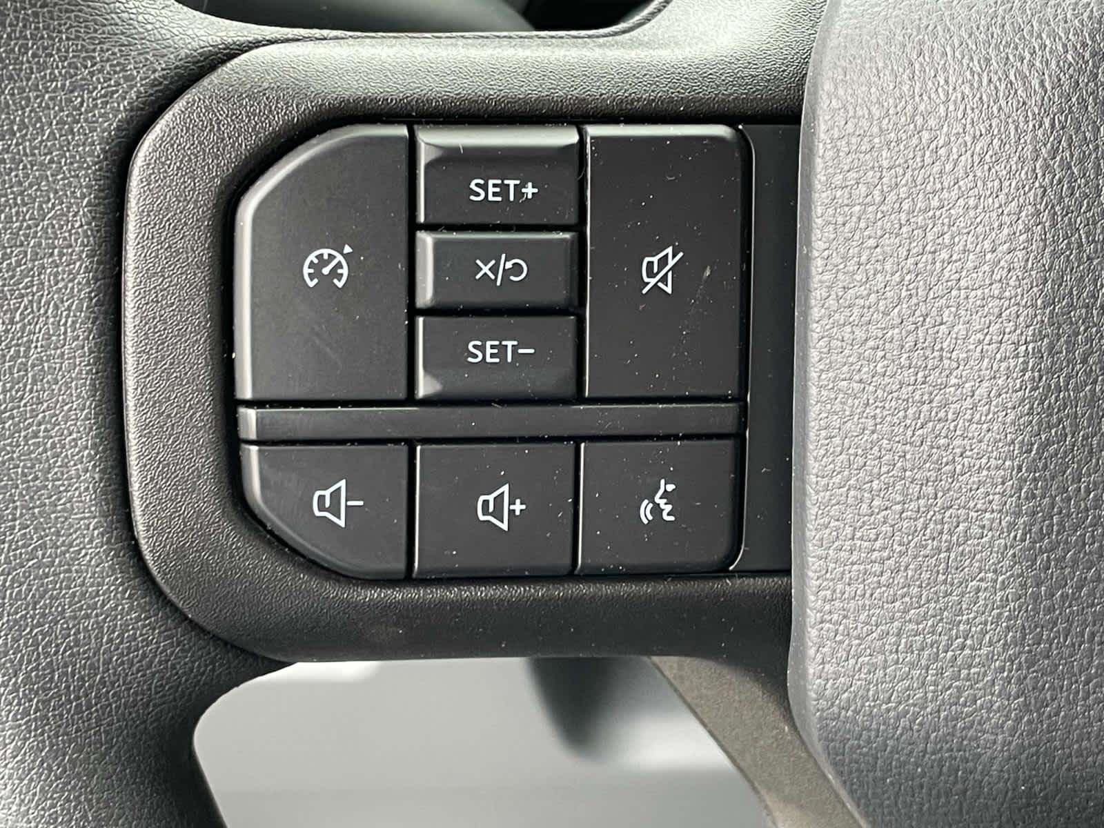 2024 Ford Super Duty F-350 SRW XLT