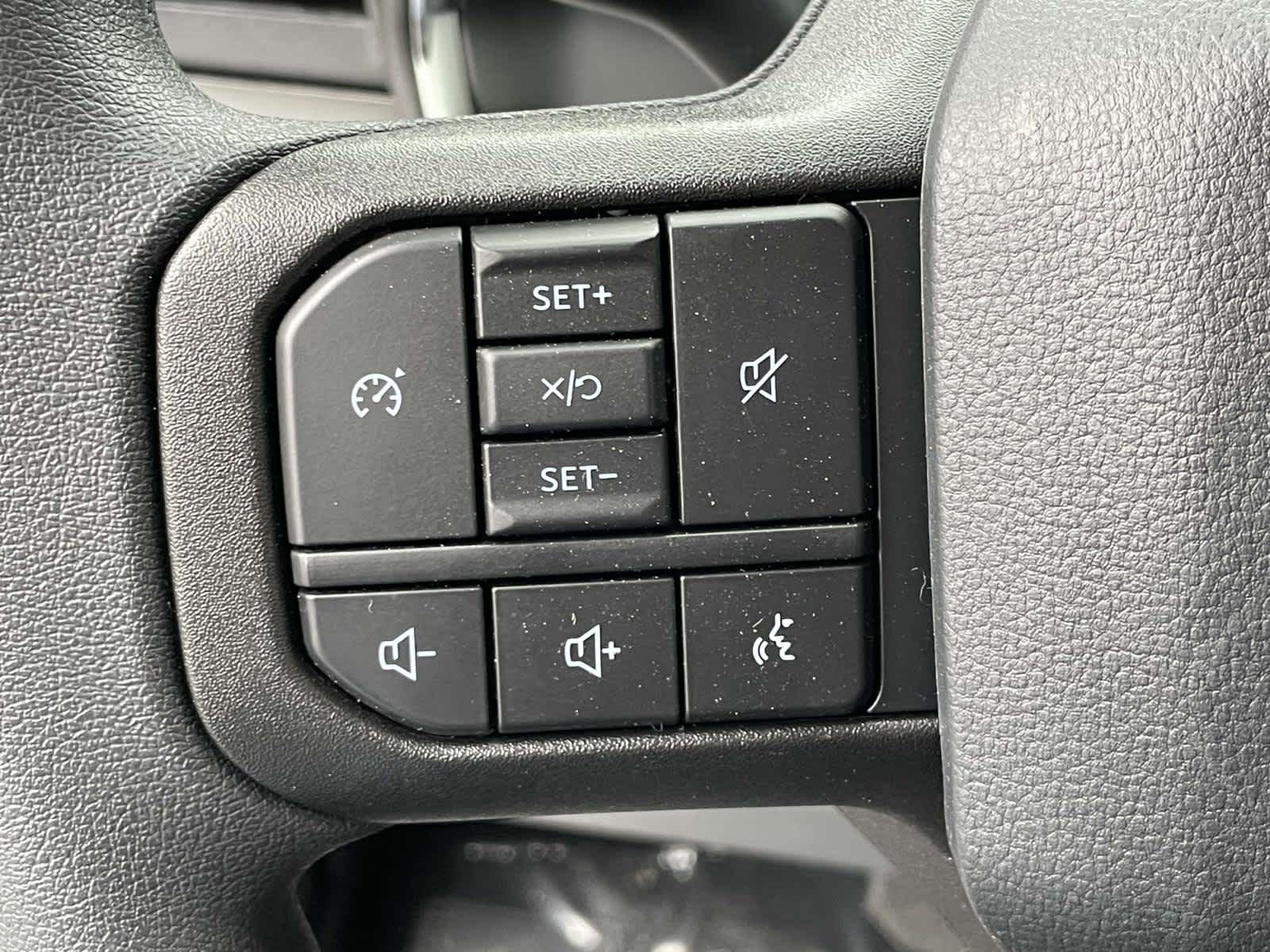 2024 Ford Super Duty F-350 SRW XLT