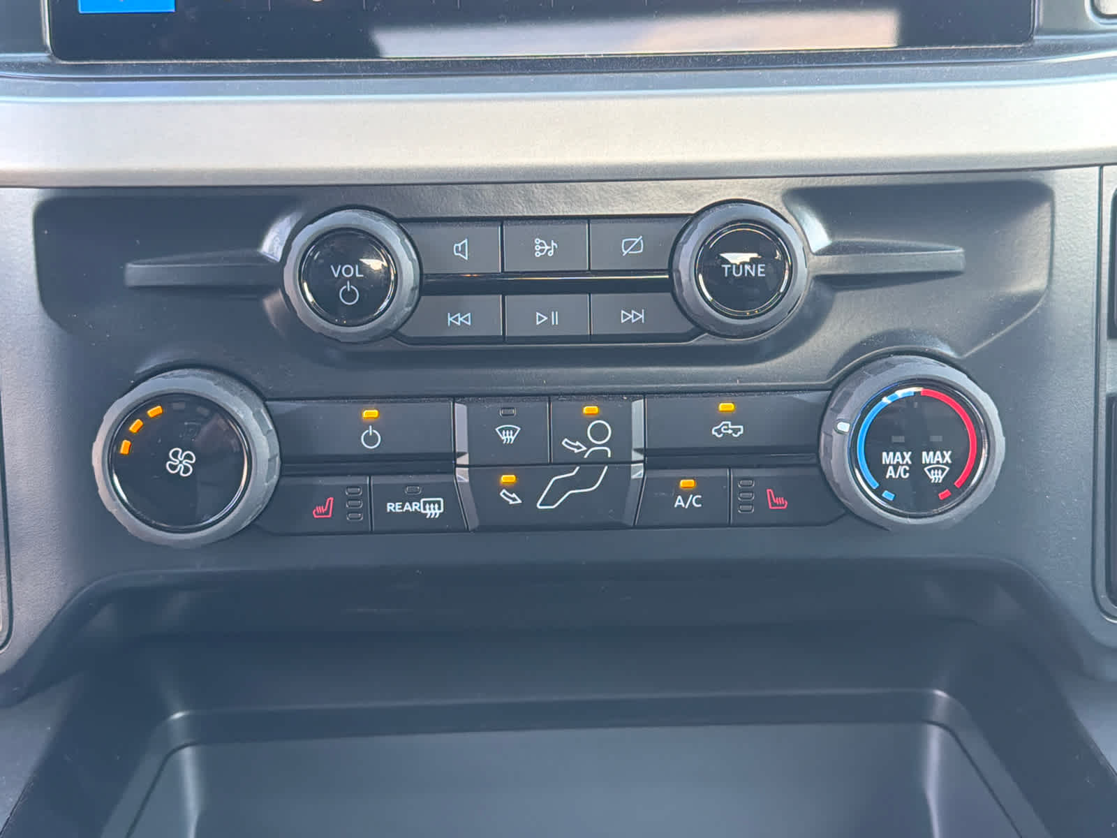 2024 Ford Super Duty F-350 SRW XLT