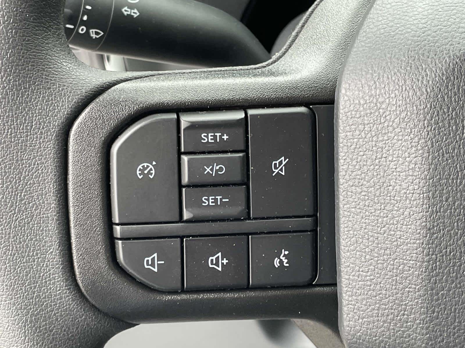 2024 Ford Super Duty F-350 SRW XLT