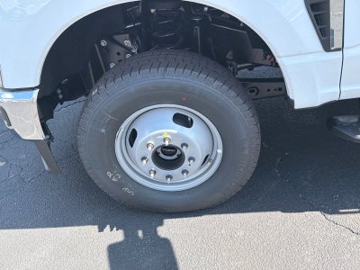 2026 Ford Super Duty F-350 DRW Pickup XL