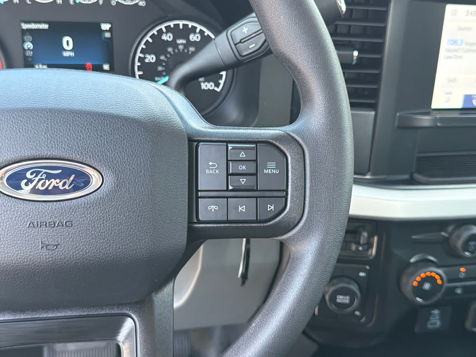 2026 Ford Super Duty F-350 DRW Pickup XL