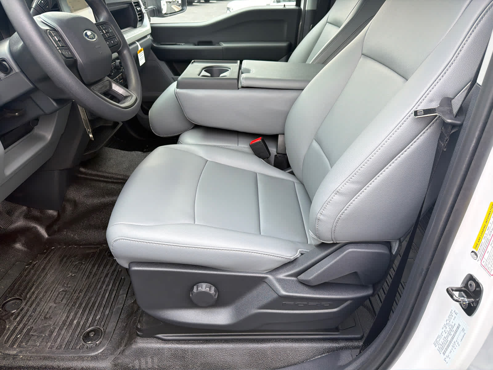 2026 Ford Super Duty F-350 DRW Pickup XL