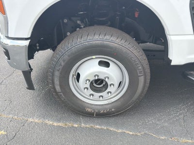 2026 Ford Super Duty F-350 DRW Pickup XL