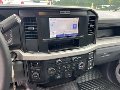2026 Ford Super Duty F-350 DRW Pickup XL
