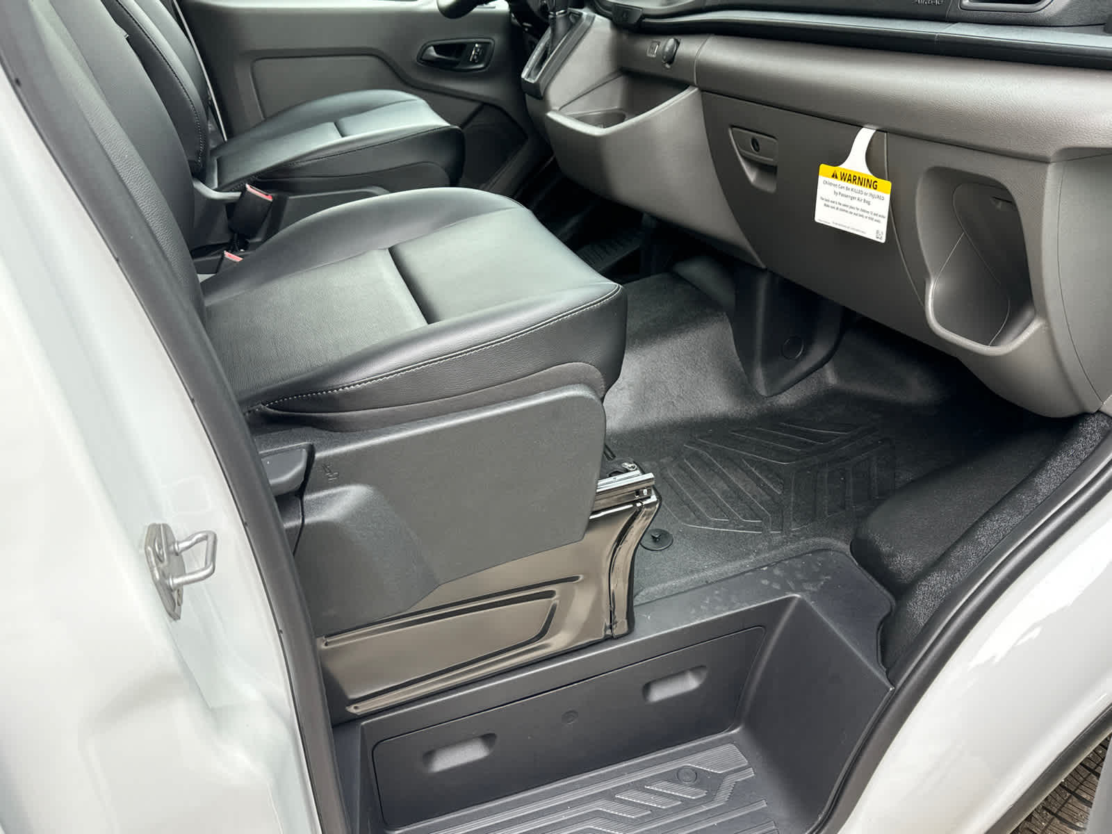 2025 Ford Transit T-250 148" Med Rf 9070 GVWR RWD