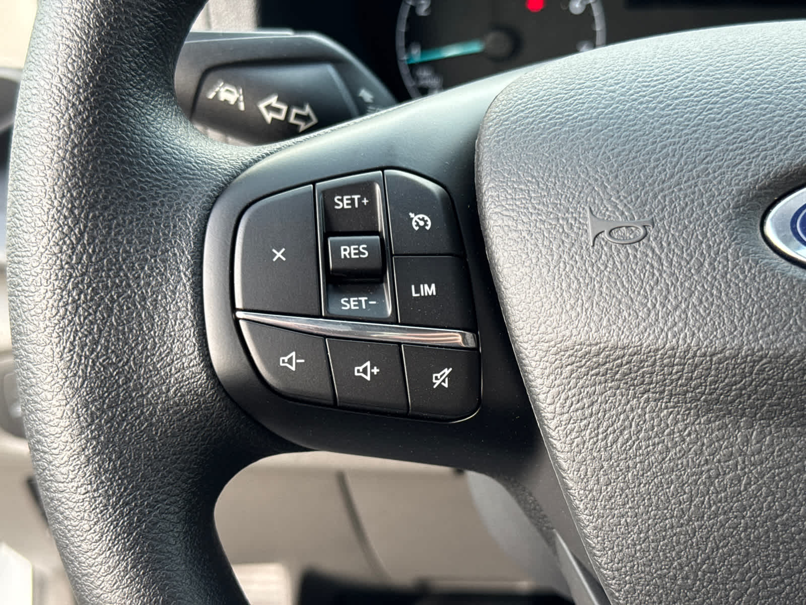 2025 Ford Transit T-250 148" Med Rf 9070 GVWR RWD