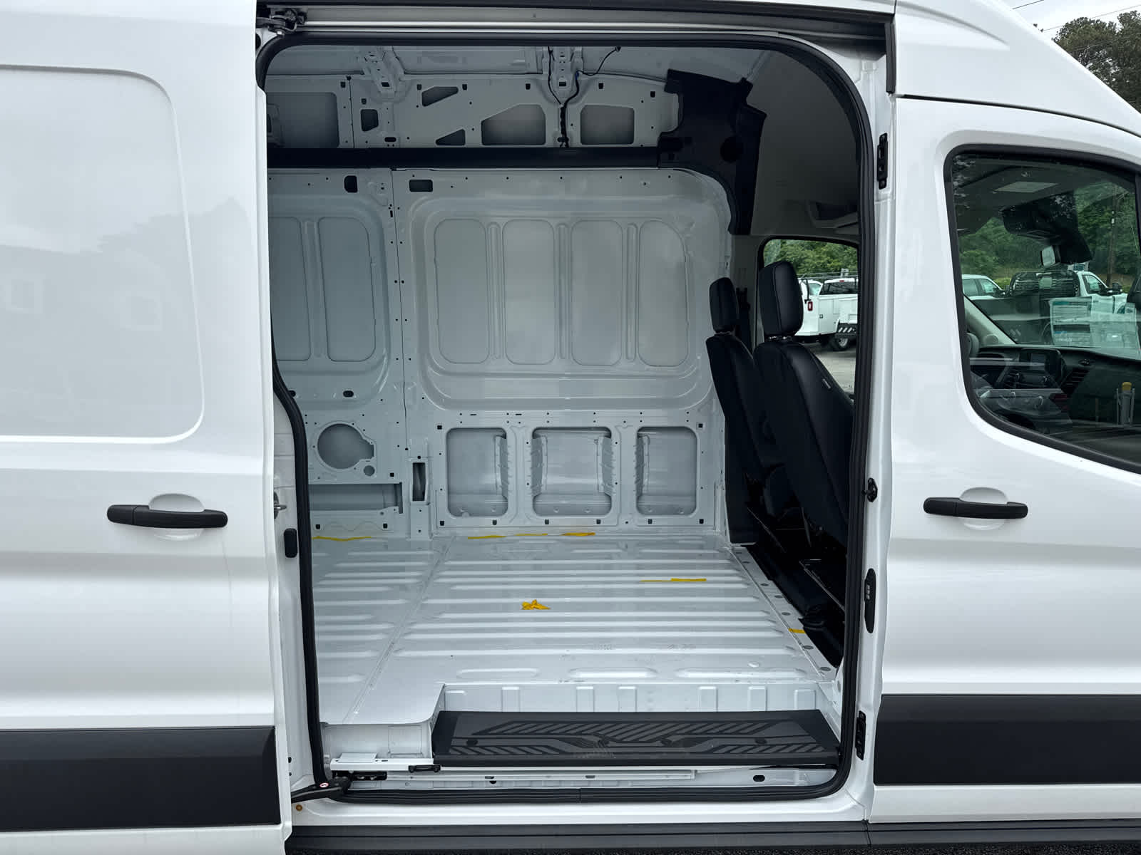 2023 Ford Transit Cargo Van T-250 148" Hi Rf 9070 GVWR RWD