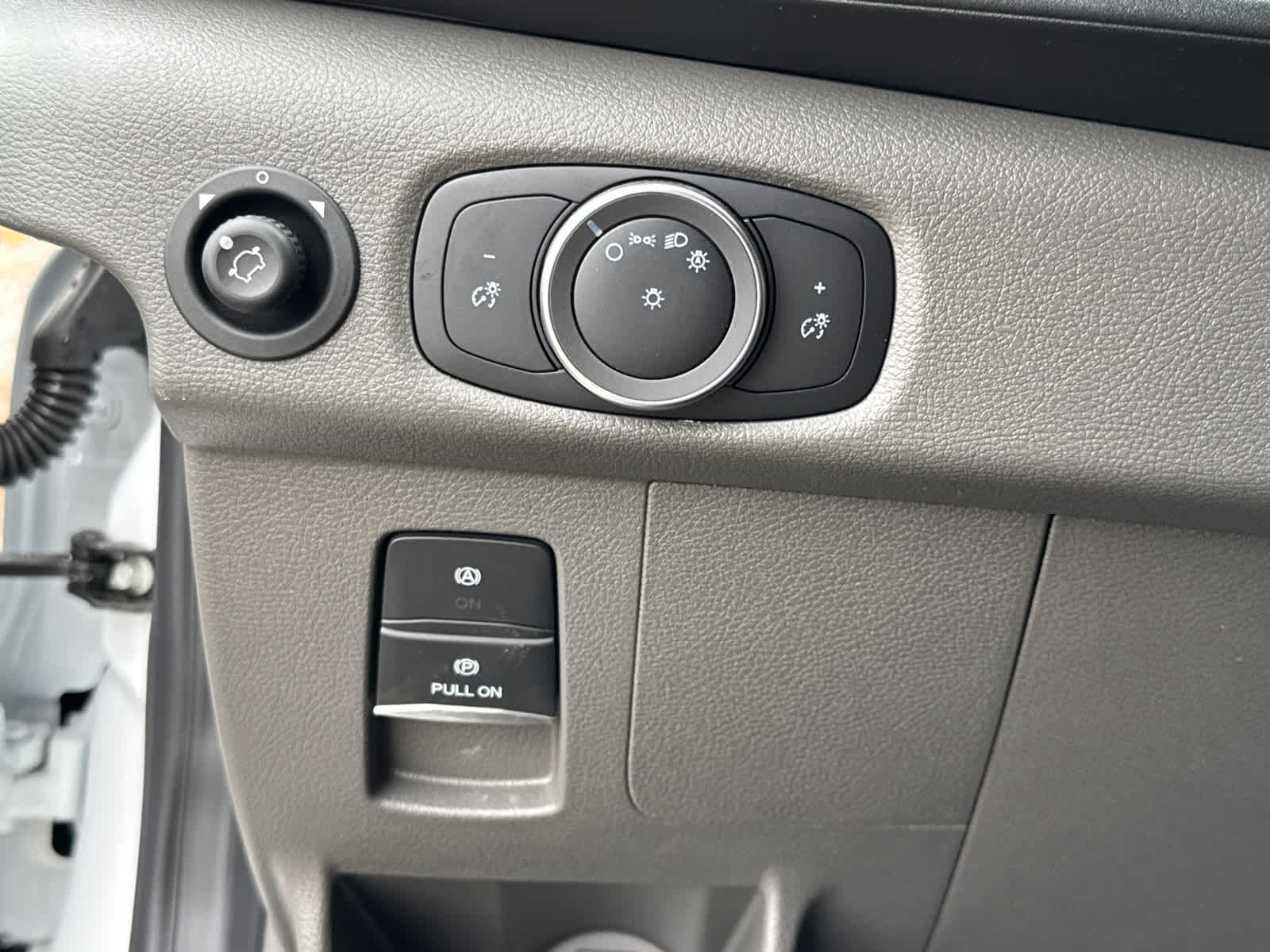 2025 Ford Transit T-250 130" Low Rf 9070 GVWR RWD