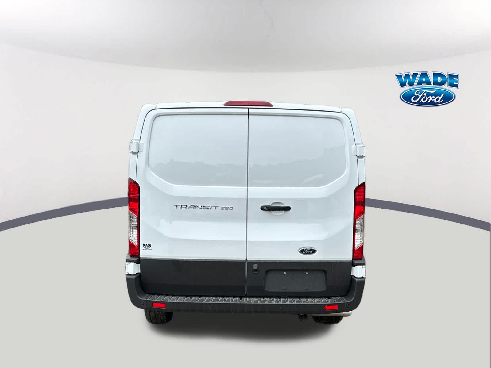 2025 Ford Transit T-250 130" Low Rf 9070 GVWR RWD