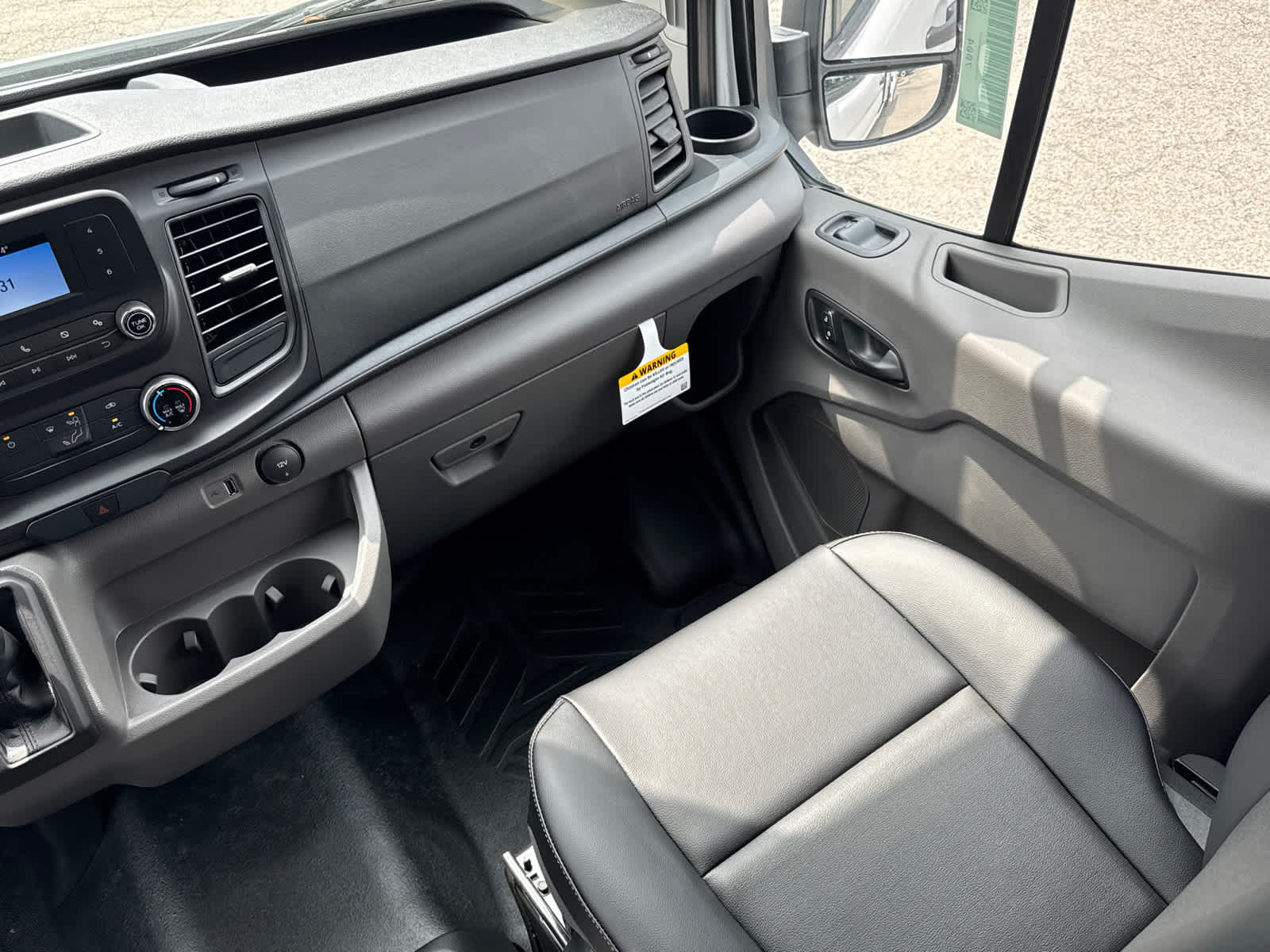 2025 Ford Transit T-250 130" Low Rf 9070 GVWR RWD