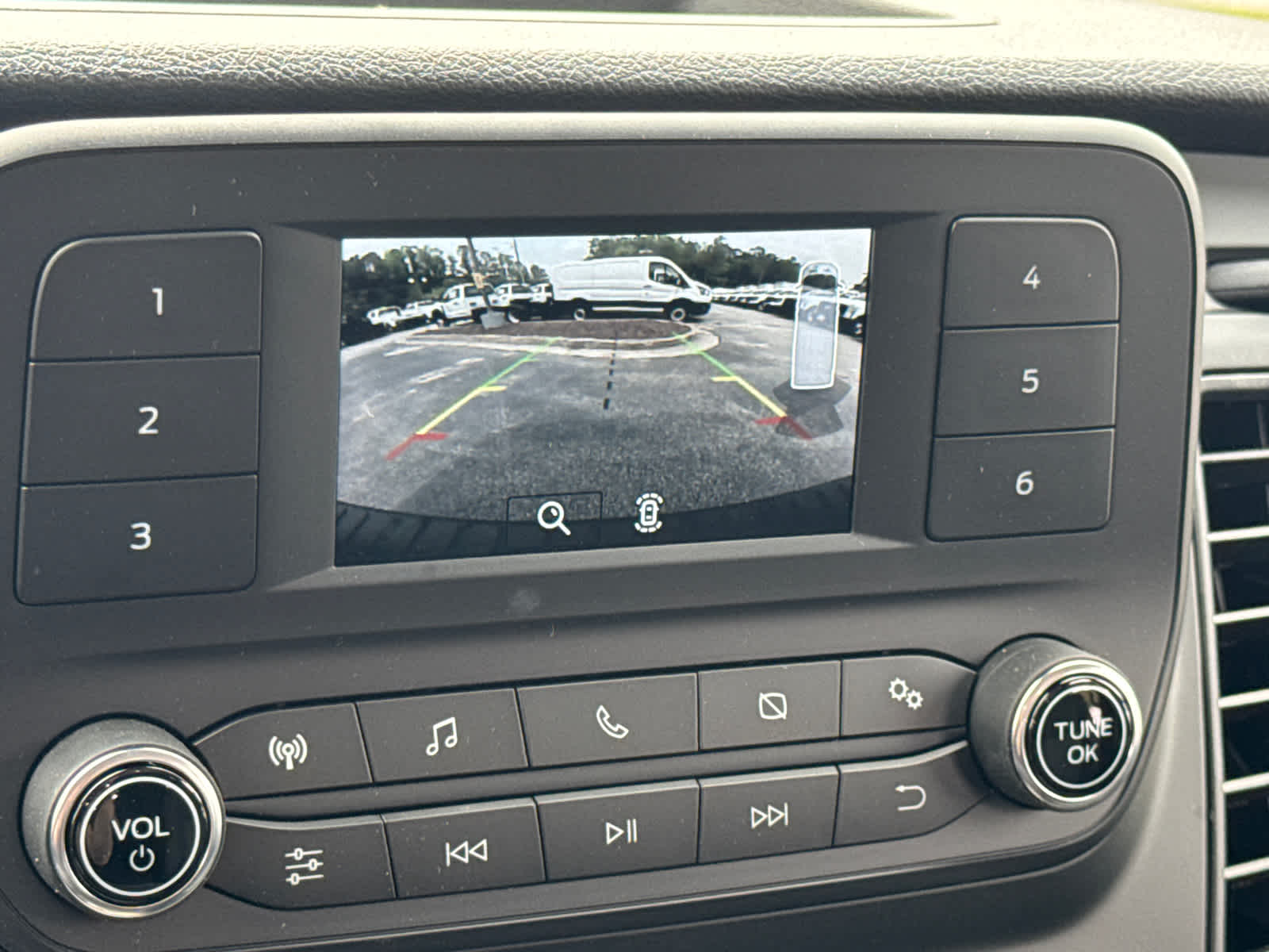 2025 Ford Transit T-250 130" Low Rf 9070 GVWR RWD