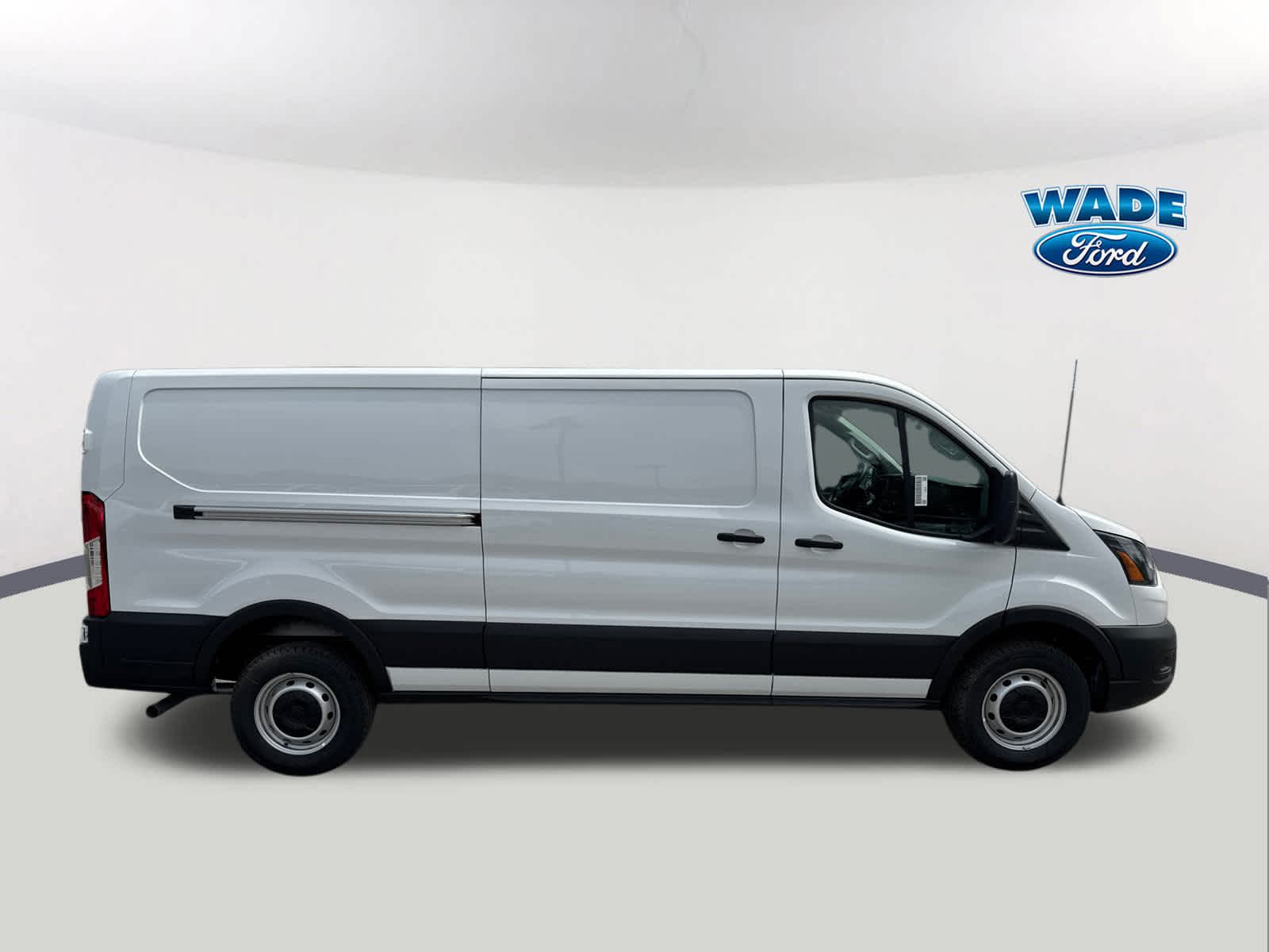 2025 Ford Transit T-250 130" Low Rf 9070 GVWR RWD
