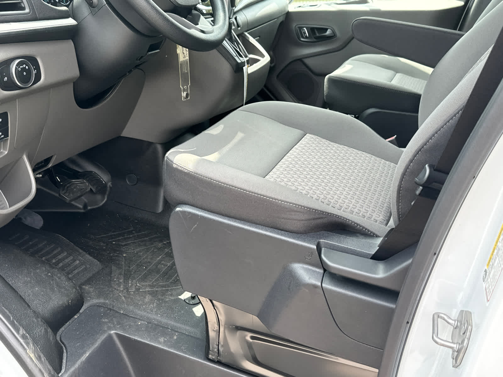 2023 Ford Transit T-250 130" Med Rf 9070 GVWR AWD