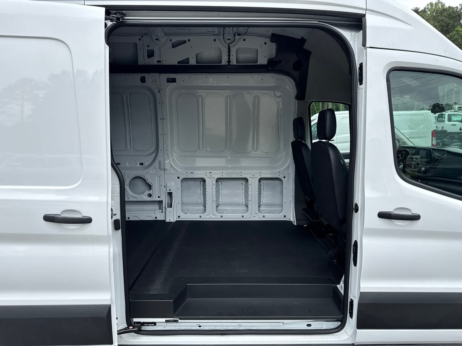 2024 Ford Transit Cargo Van