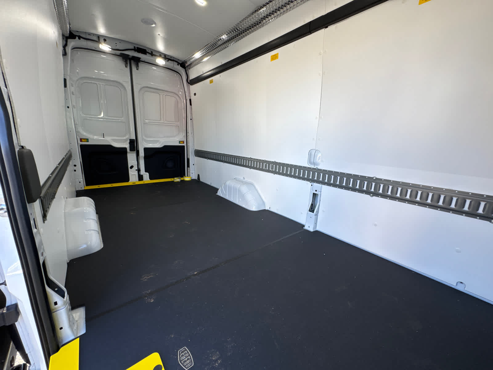 2023 Ford Transit T-350 148" EL Hi Rf 9500 GVWR AWD