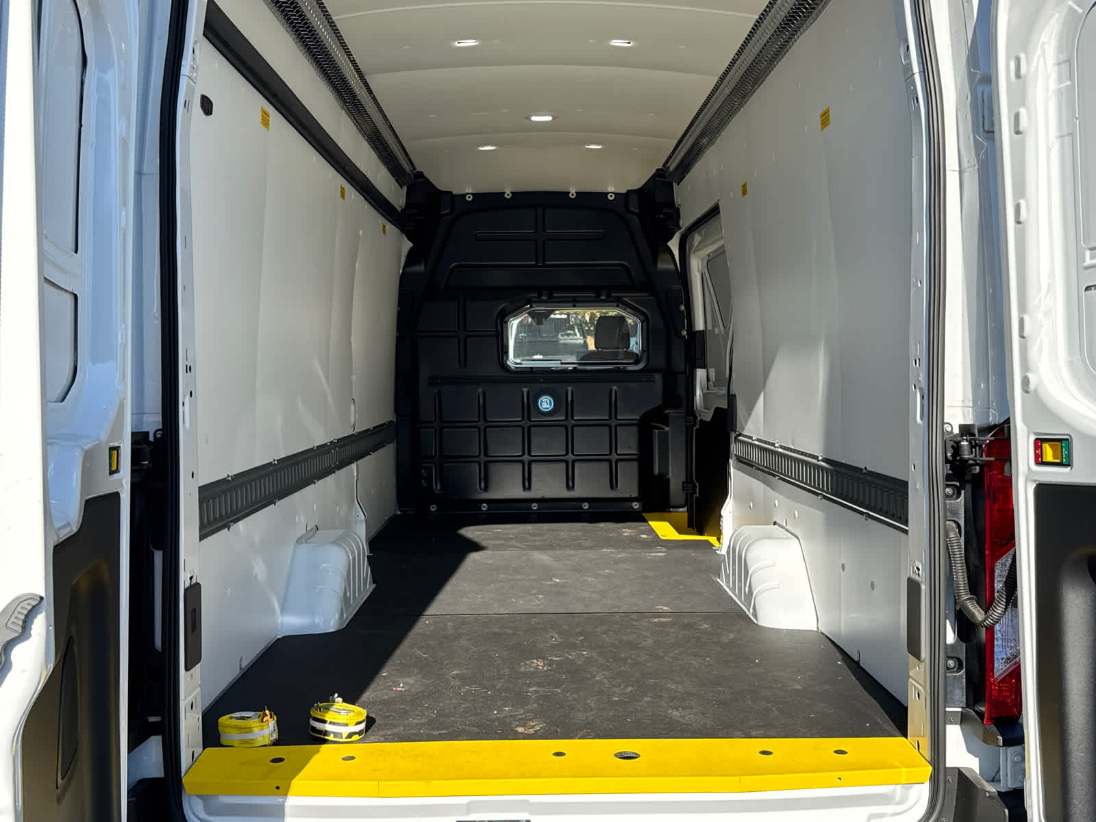 2023 Ford Transit T-350 148" EL Hi Rf 9500 GVWR AWD