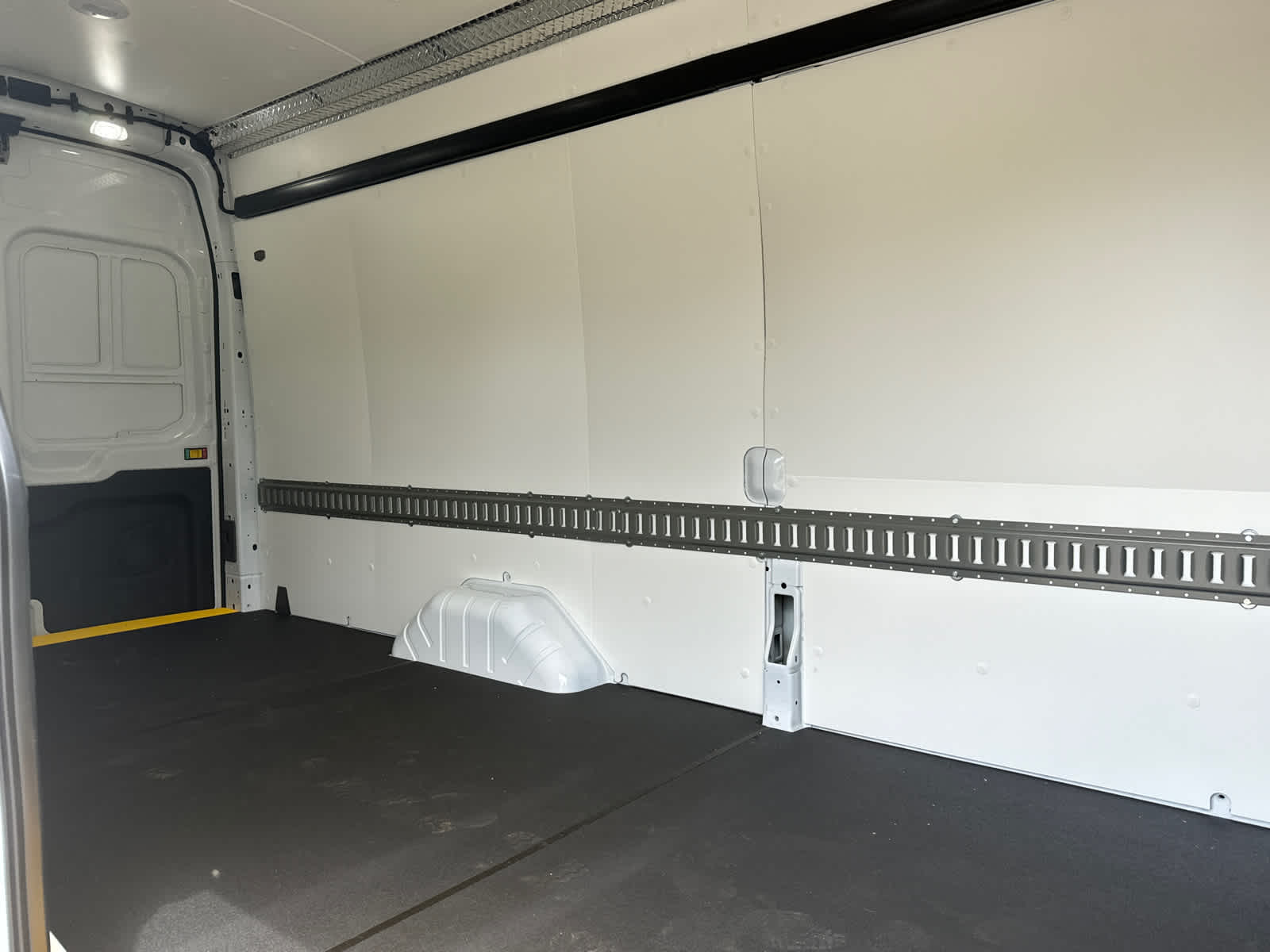 2023 Ford Transit T-350 148" EL Hi Rf 9500 GVWR AWD