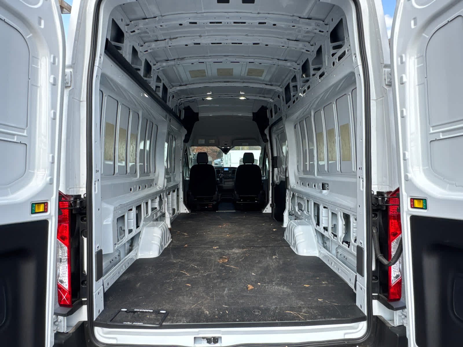 2024 Ford Transit T-350 148" EL Hi Rf 9500 GVWR RWD