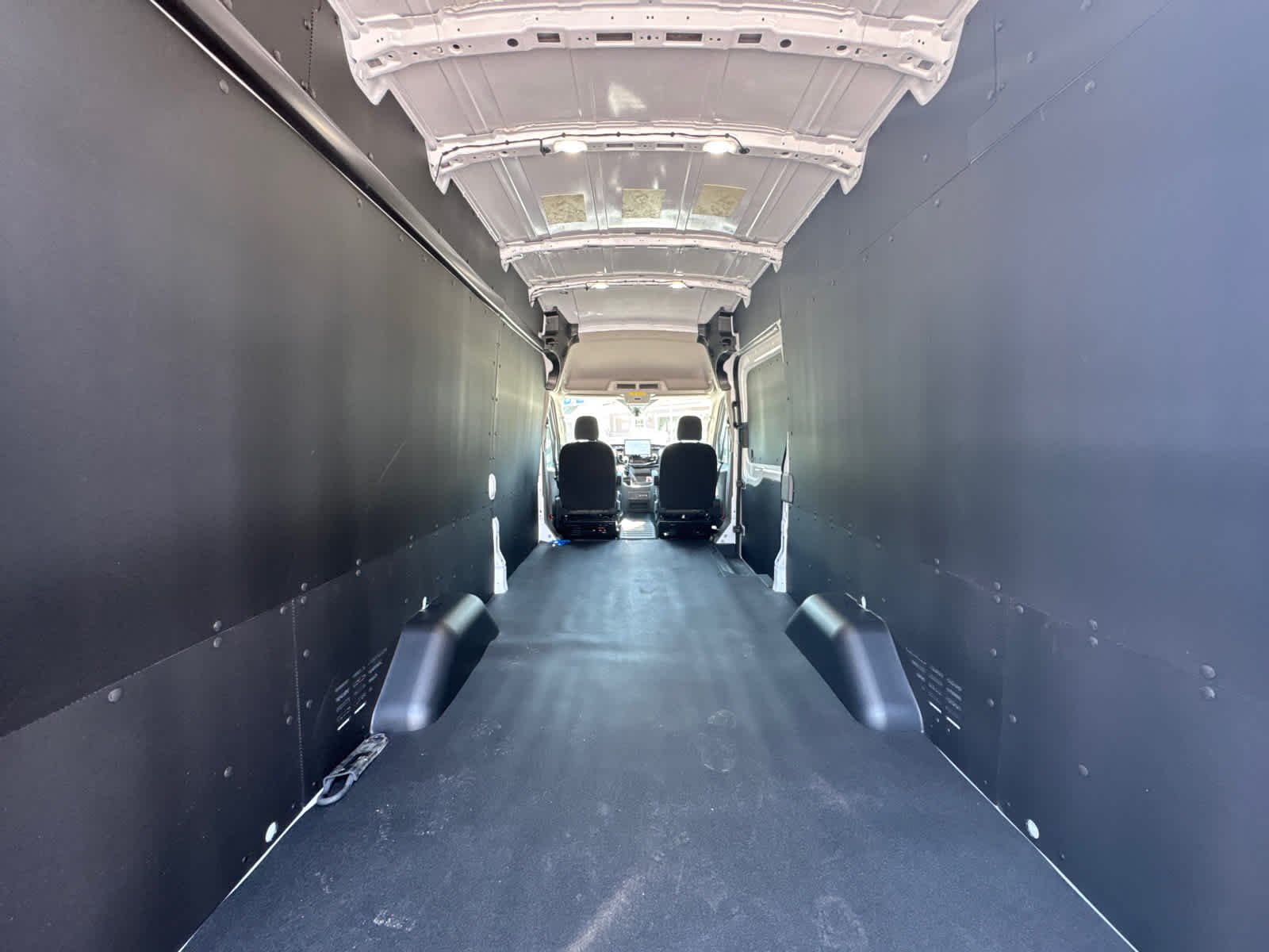 2023 Ford Transit T-350 148" EL Hi Rf 9500 GVWR RWD