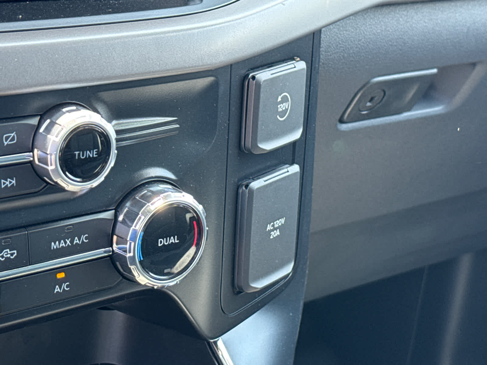 2024 Ford F-150 XL Hybrid