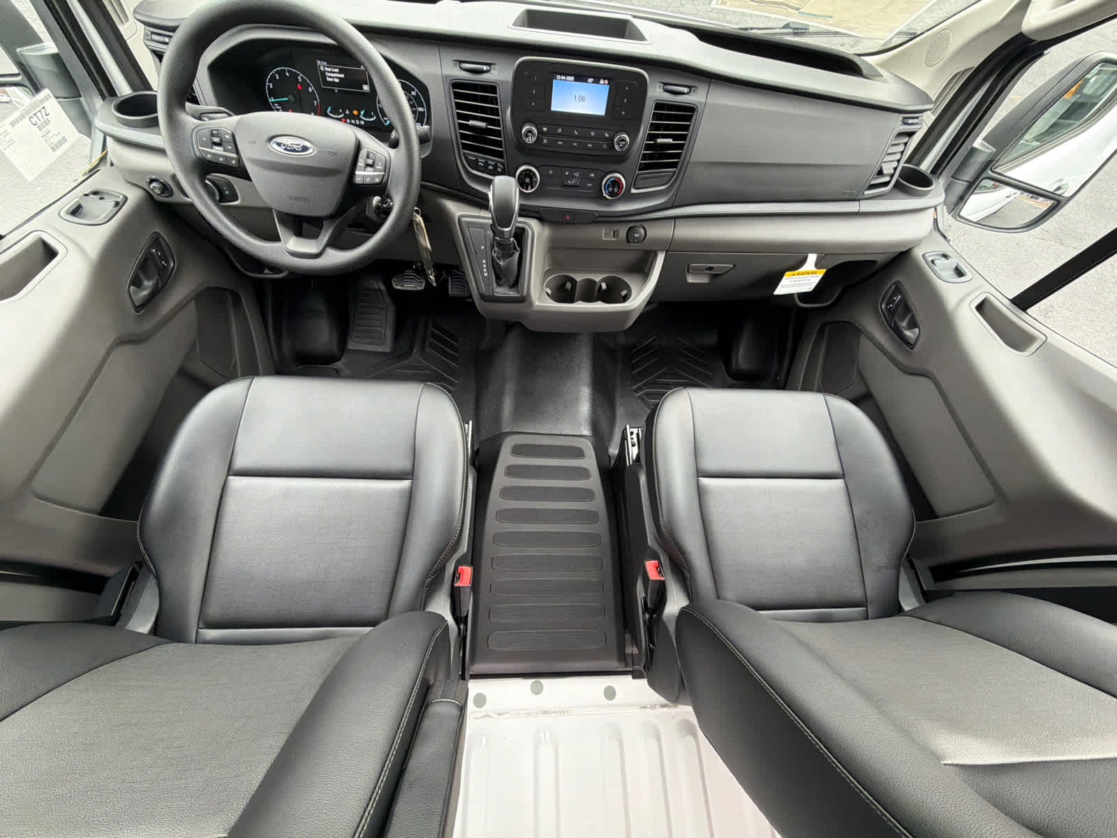 2024 Ford Transit T-150 130" Low Rf 8670 GVWR RWD