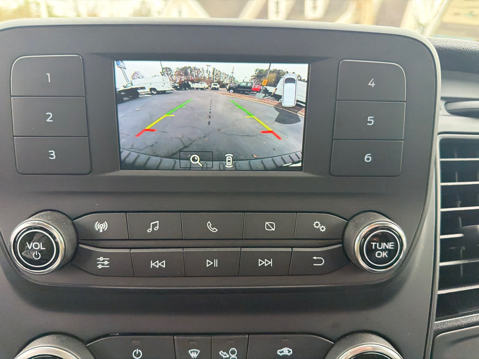 2024 Ford Transit T-150 130" Low Rf 8670 GVWR RWD