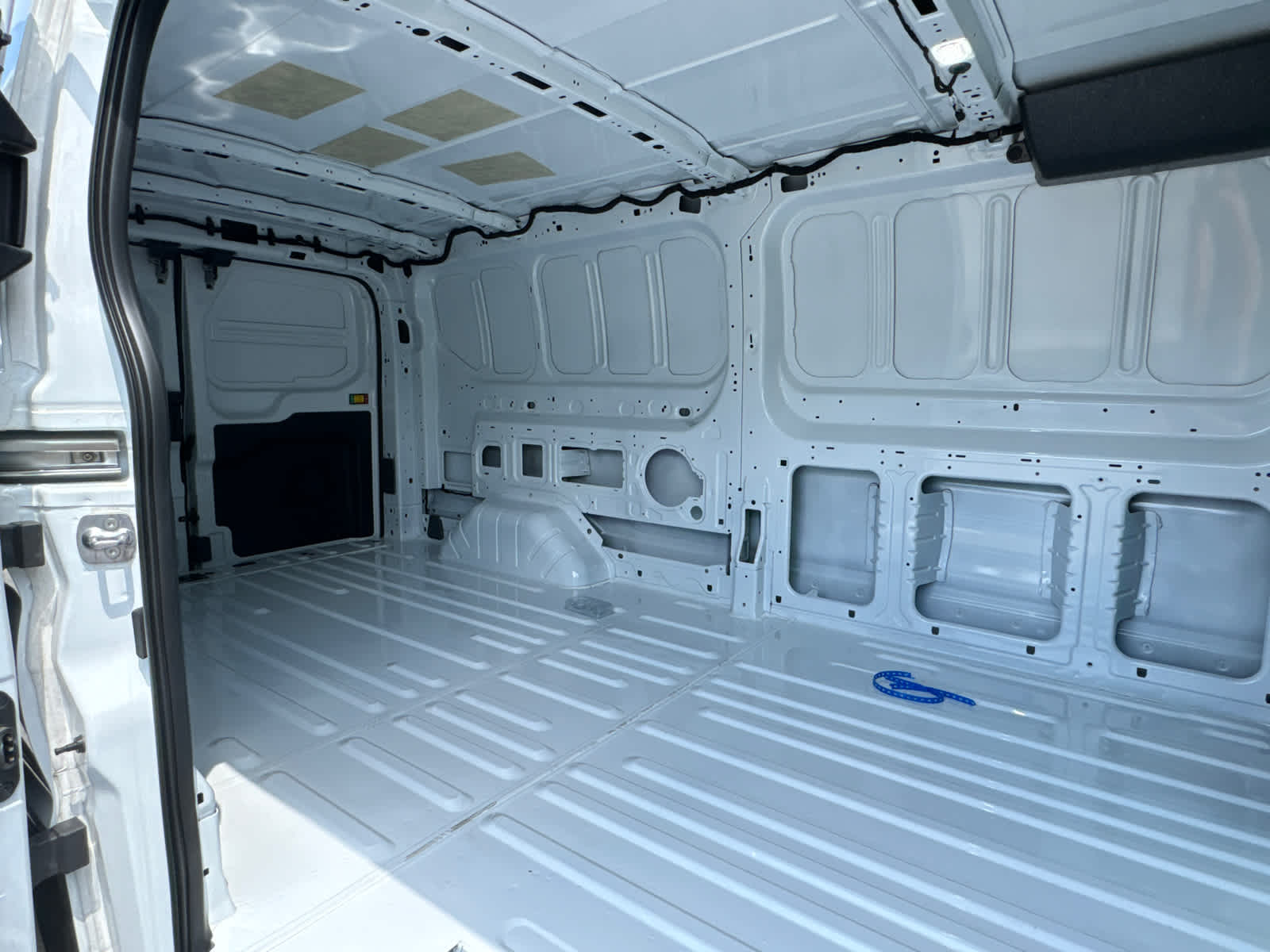 2023 Ford Transit T-150 130" Low Rf 8670 GVWR RWD