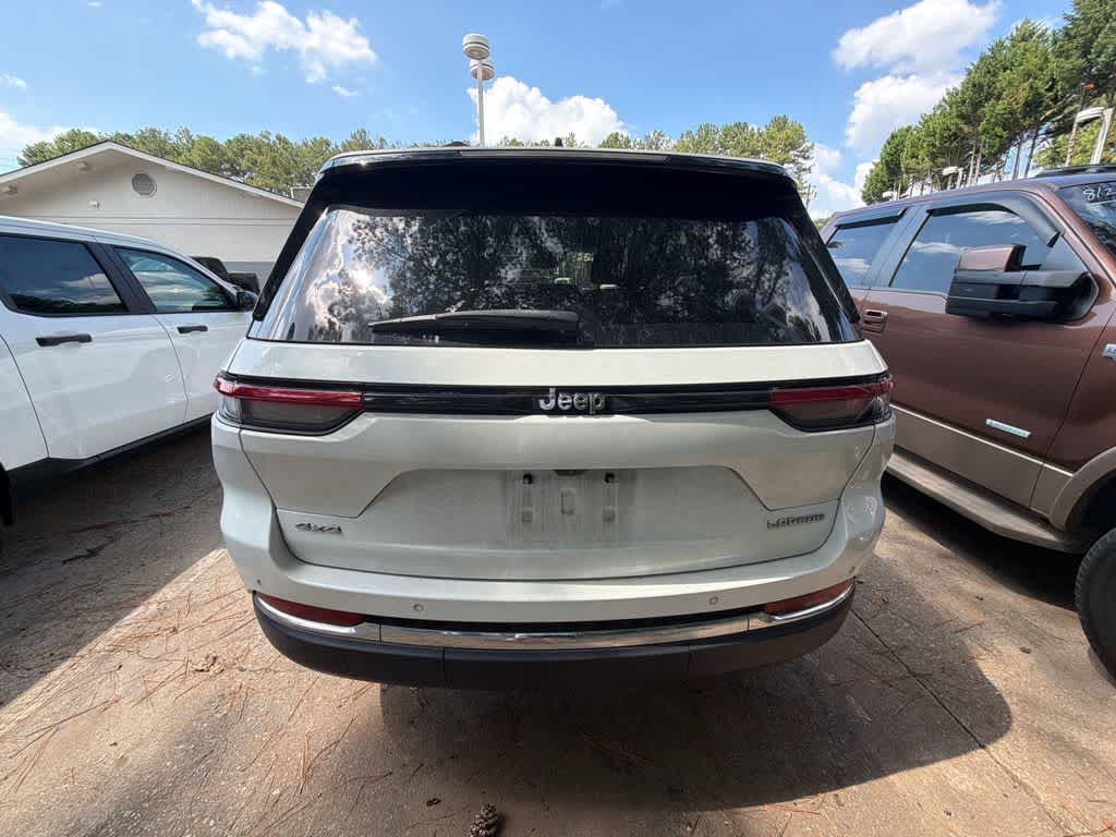 2022 Jeep Grand Cherokee Laredo