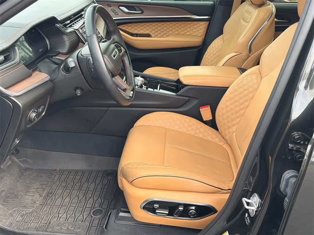 2023 Jeep Grand Cherokee Summit