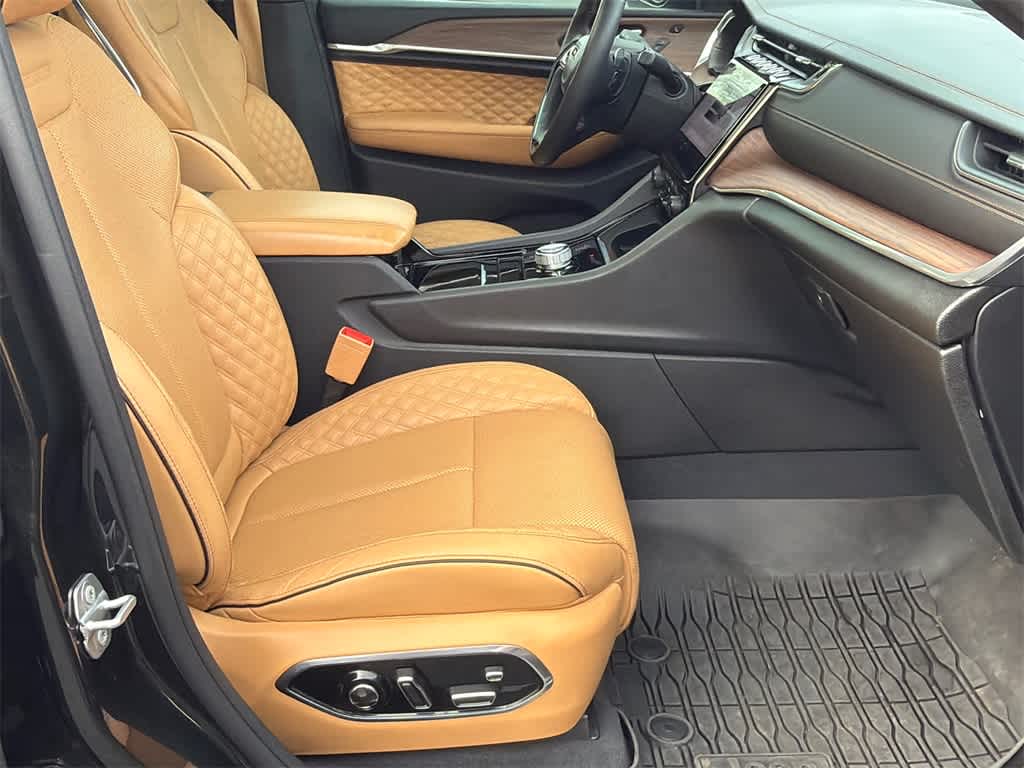 2023 Jeep Grand Cherokee Summit