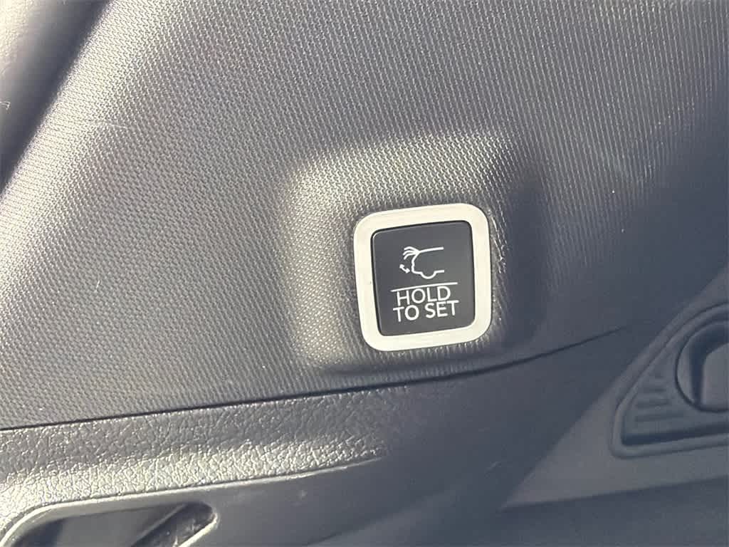 2023 Jeep Grand Cherokee Summit