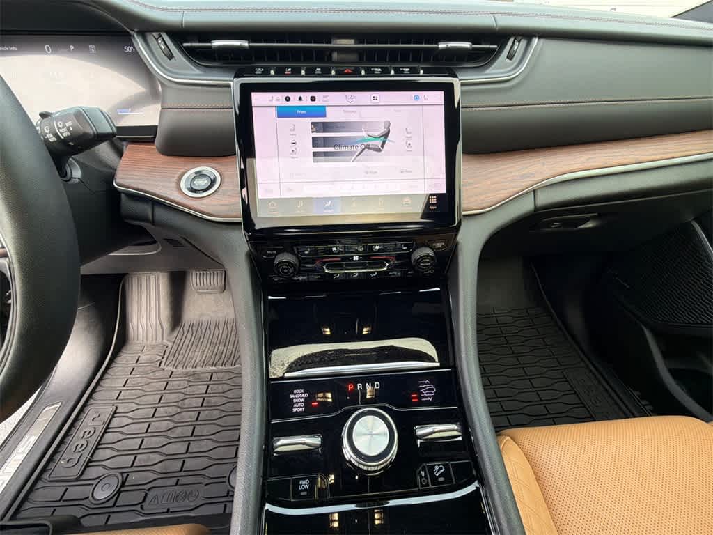 2023 Jeep Grand Cherokee Summit