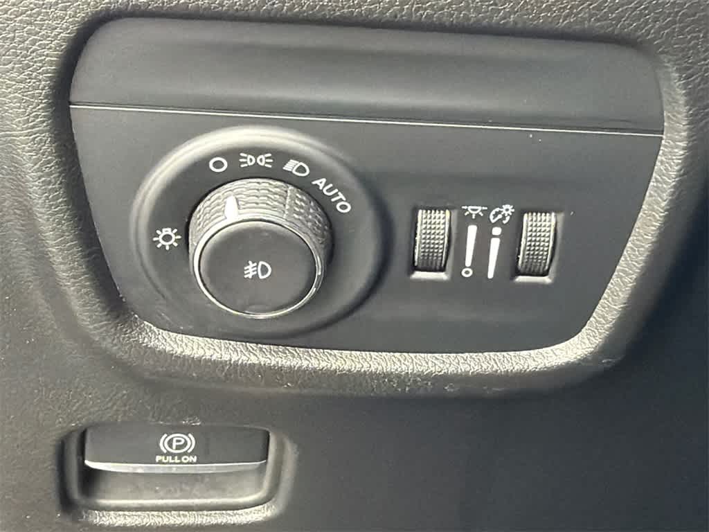 2023 Jeep Grand Cherokee Summit