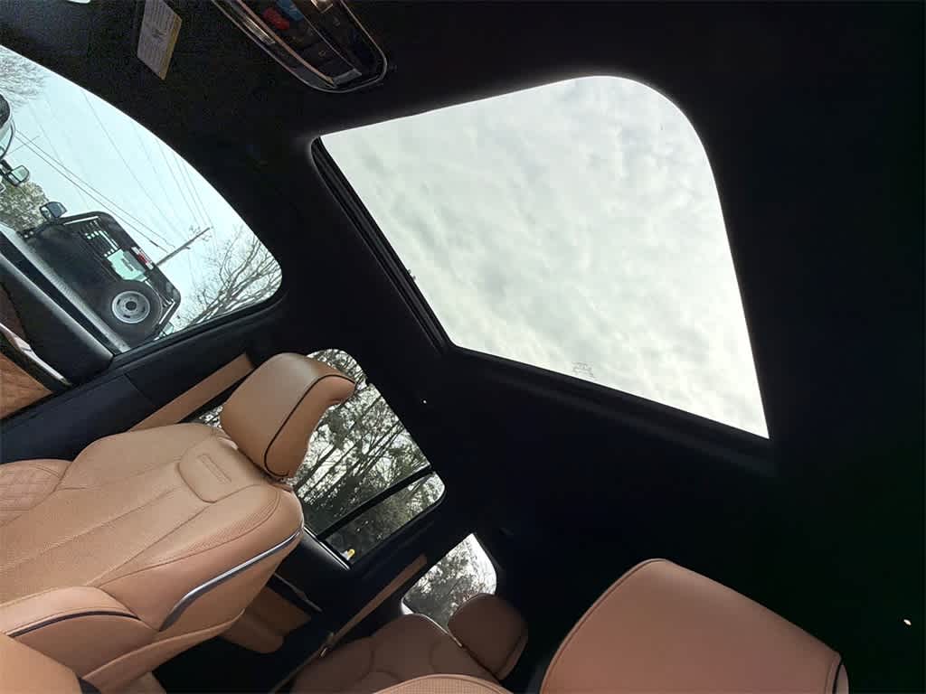 2023 Jeep Grand Cherokee Summit