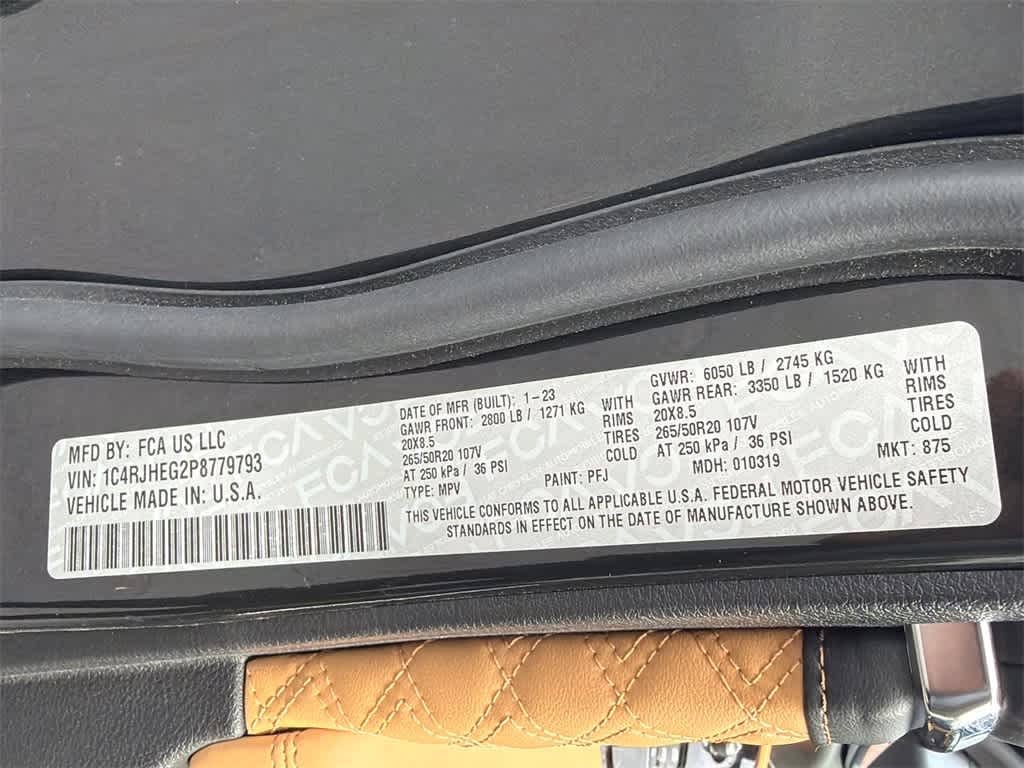 2023 Jeep Grand Cherokee Summit