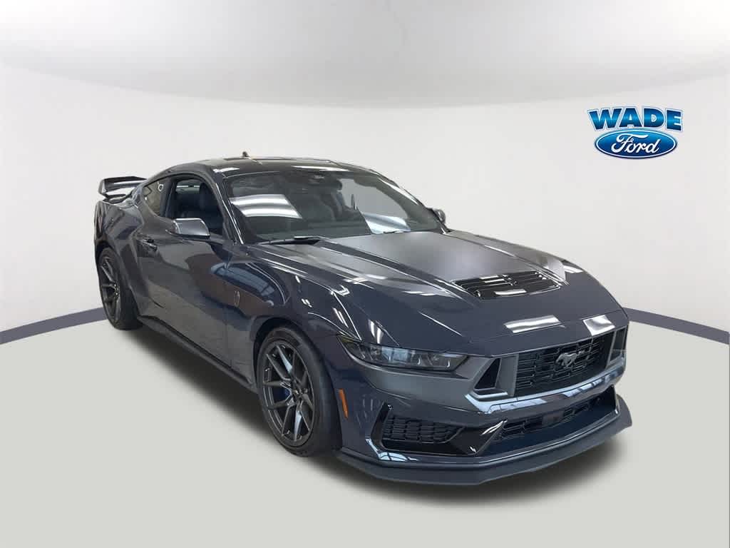 2025 Ford Mustang Dark Horse