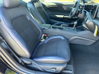 2025 Ford Mustang Dark Horse