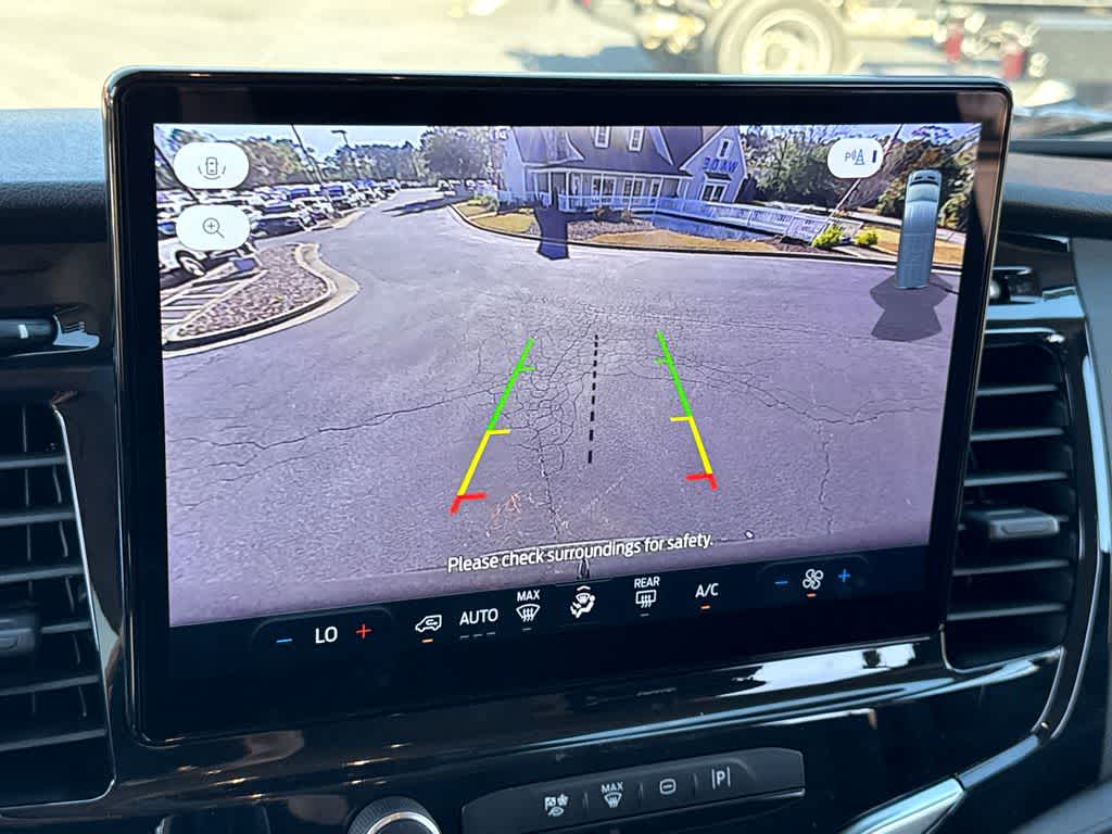 2024 Ford Transit Passenger Wagon XLT