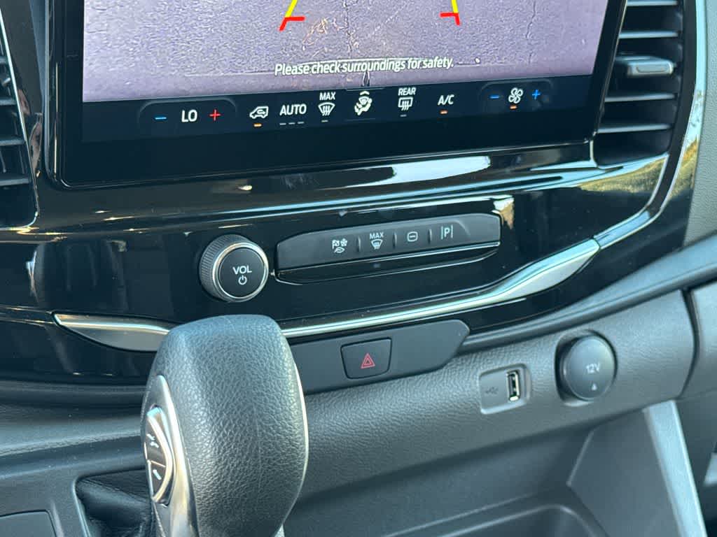 2024 Ford Transit Passenger Wagon XLT