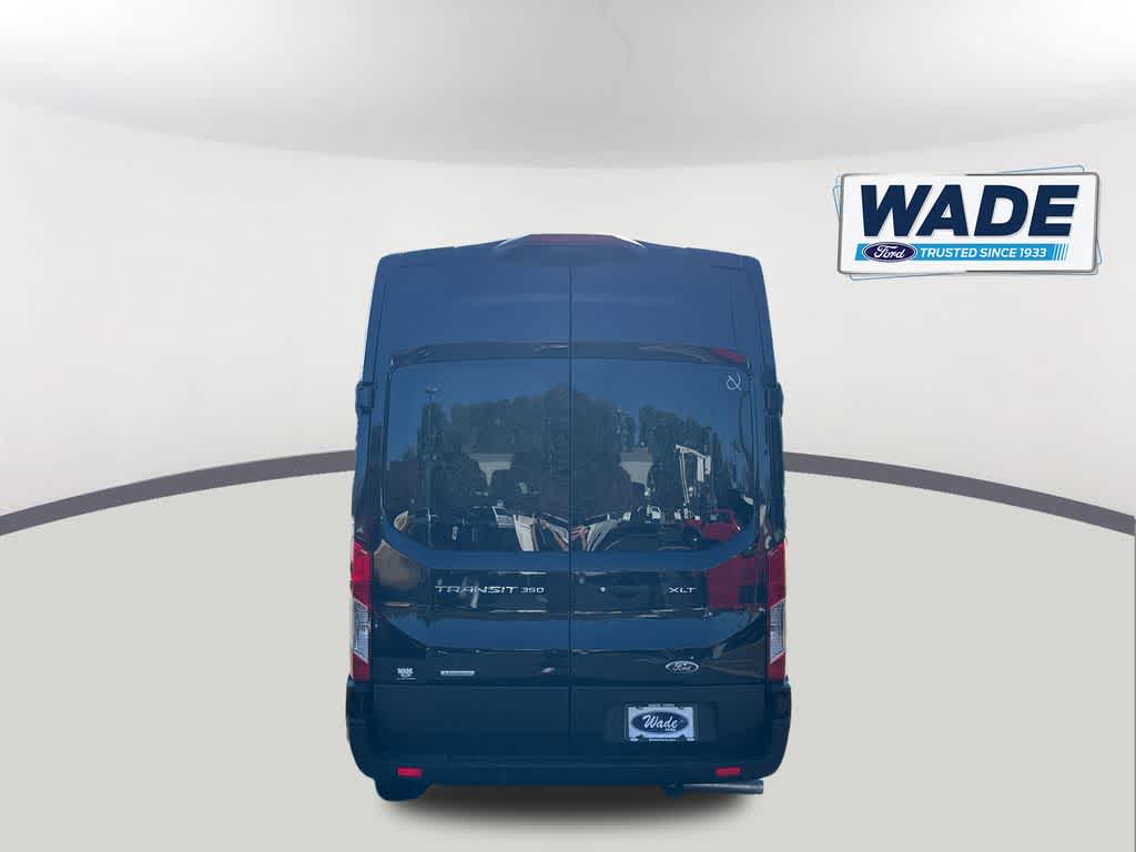 2024 Ford Transit Passenger Wagon XLT
