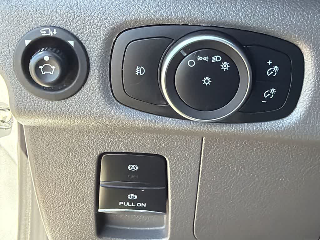 2024 Ford Transit Passenger Wagon XLT